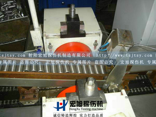 產(chǎn)品名稱：滾動(dòng)體熒光磁粉探傷機(jī)
產(chǎn)品型號：滾動(dòng)體探傷機(jī)
產(chǎn)品規(guī)格：滾動(dòng)體熒光磁粉探傷機(jī)